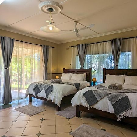 Room In Villa - Zambezi Family Lodge - Elephant Room Victoriawatervallen Buitenkant foto